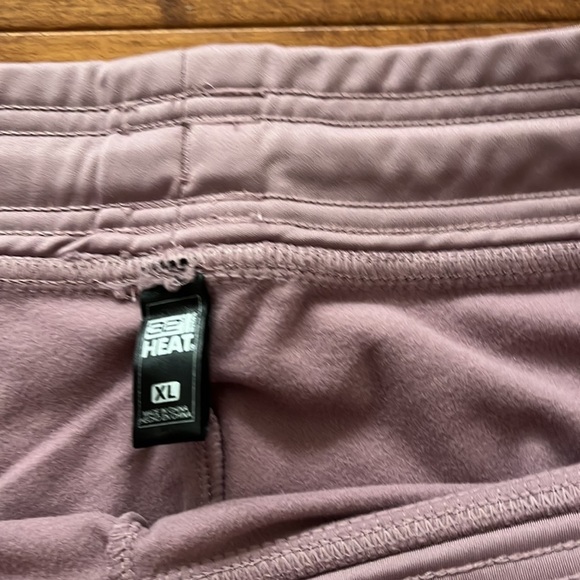 NWT 32 Degrees Tech Jogger women Size XL
| - Picture 4 of 10